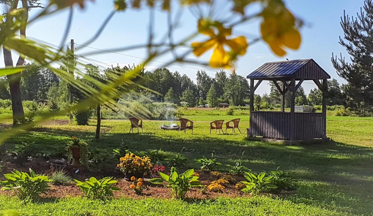 Guest House Saulgriezes Nica Bagian luar foto